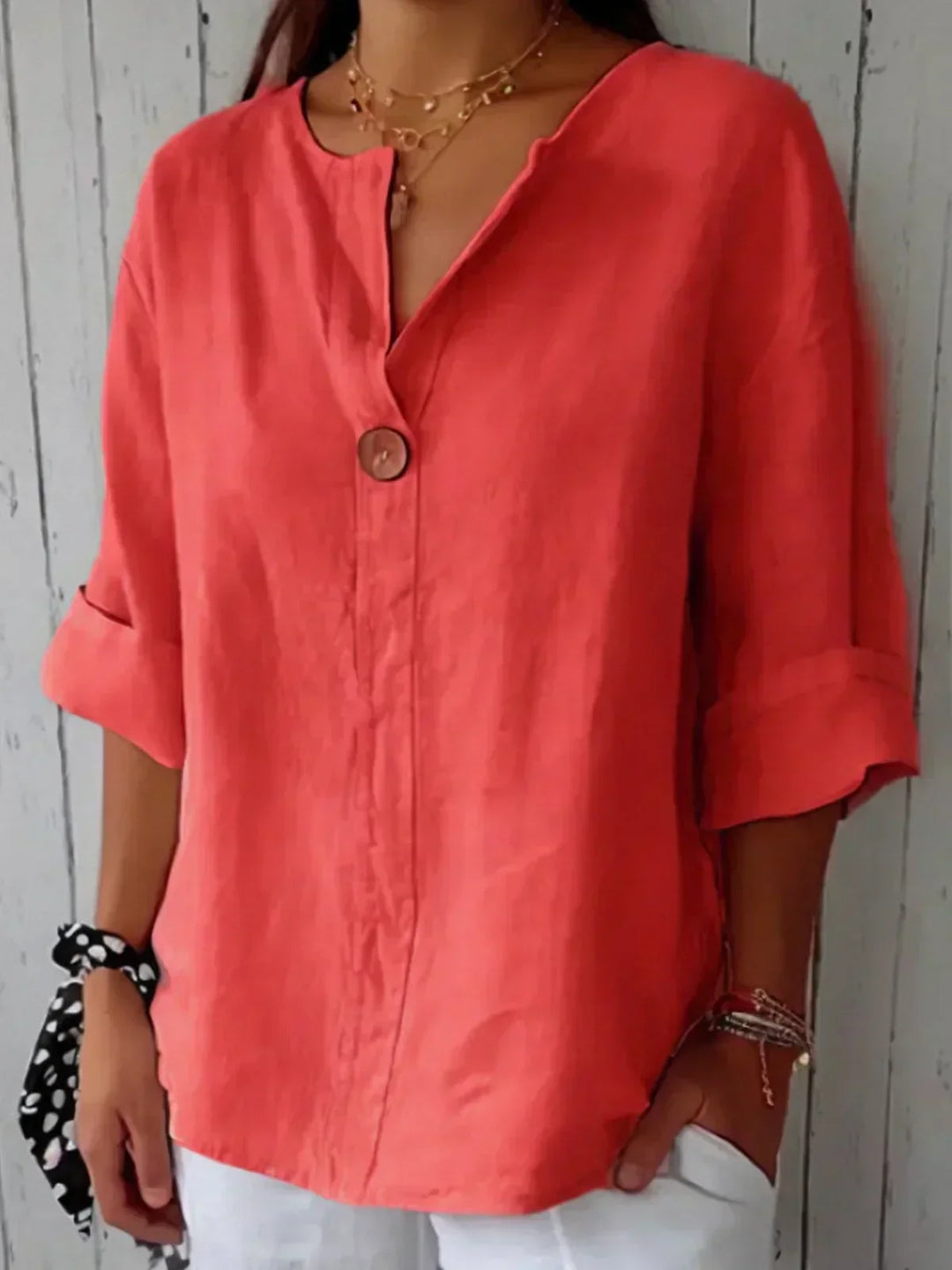 Dames Zomerblouse met V-hals en Knoopdetail