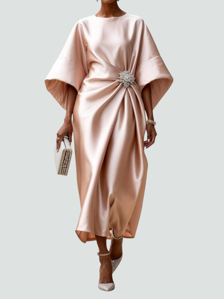 Riley | Dames Elegante Gedrapeerde Broche Maxi Jurk