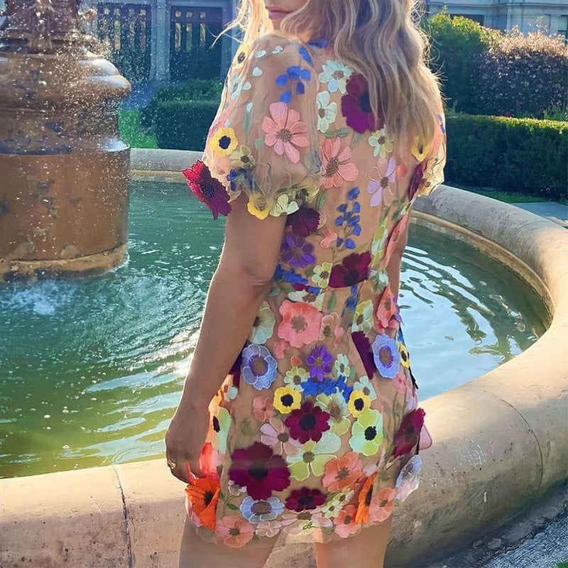 Dees | Elegante V-hals jurk met Bloemen Print