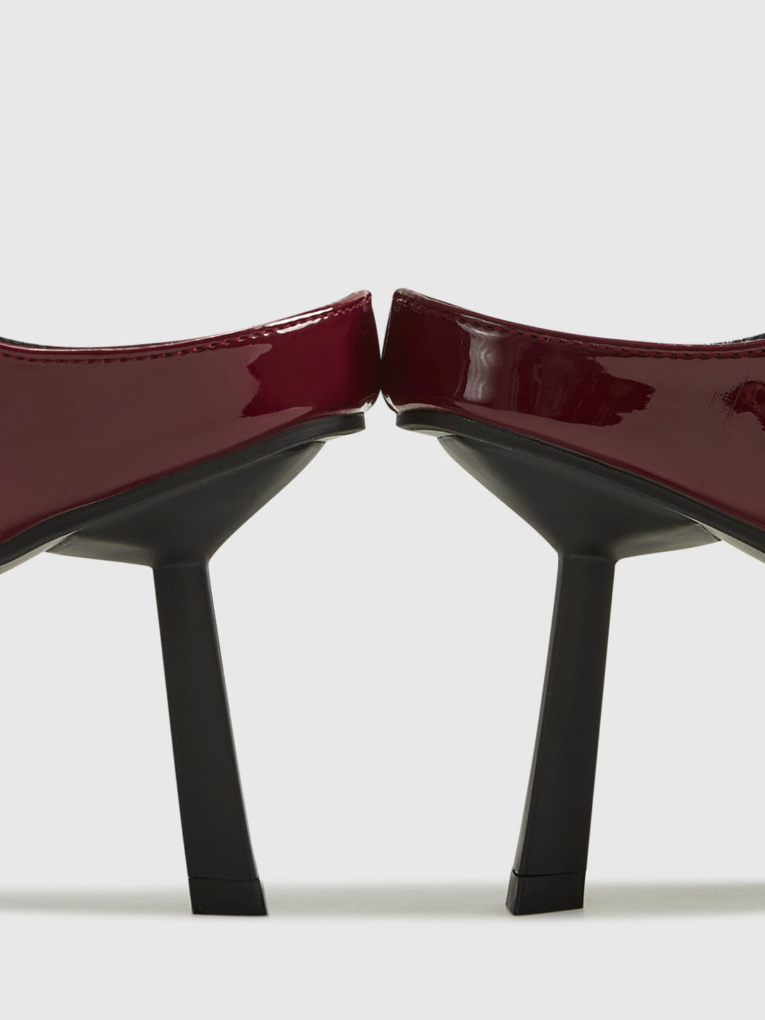 Denya | Hoge Slingback Hakken met Spitse Punt